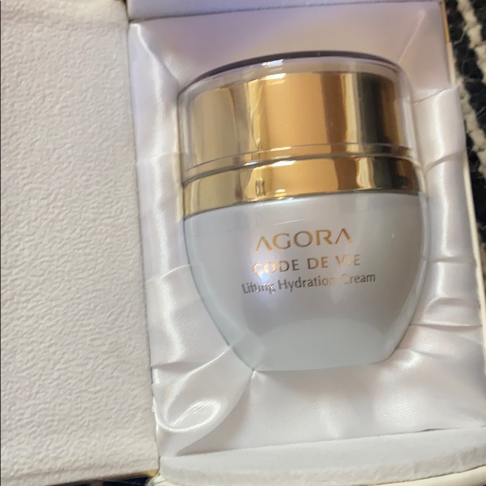 Agora lifting hydration cream